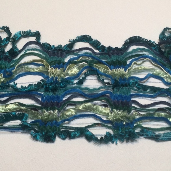 unkown Accessories - Multiple Strands Yarn Scarf